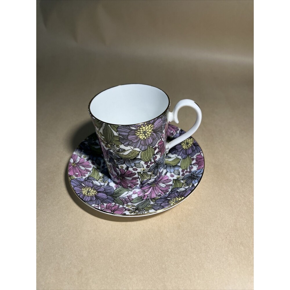 Royal Albert Camelot Bone China Teacup And Saucer England EUC‎